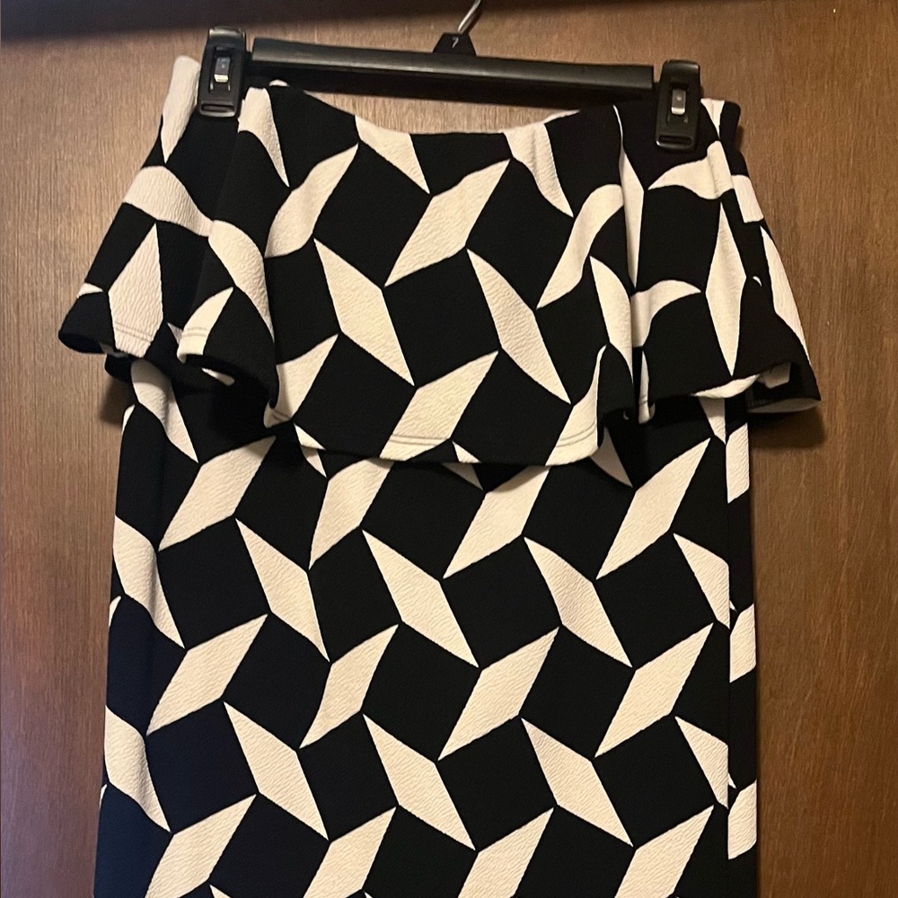 Black and White Off-the-Shoulder Sheath Mini Dress